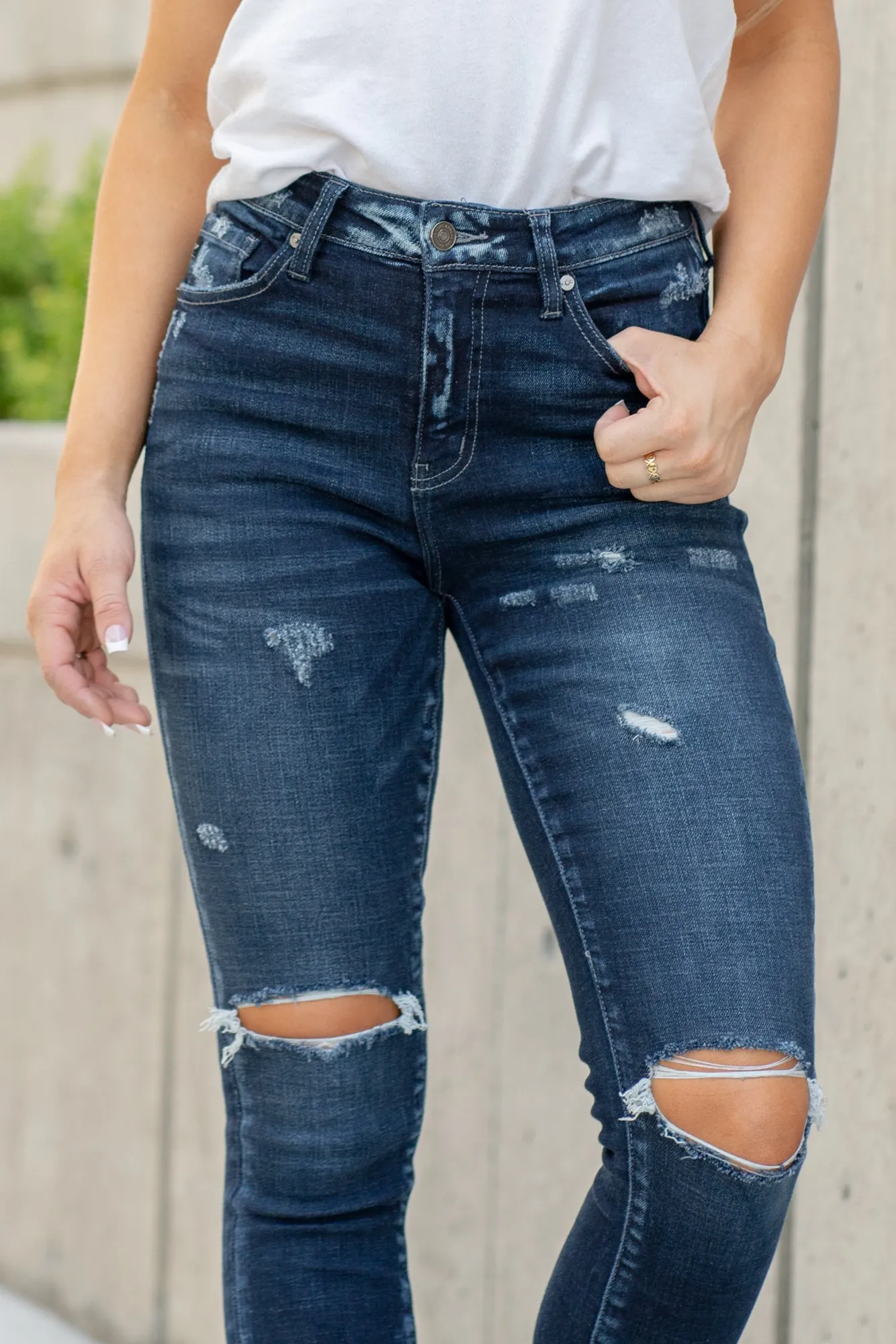 Bellevue High Rise Distressed Skinny