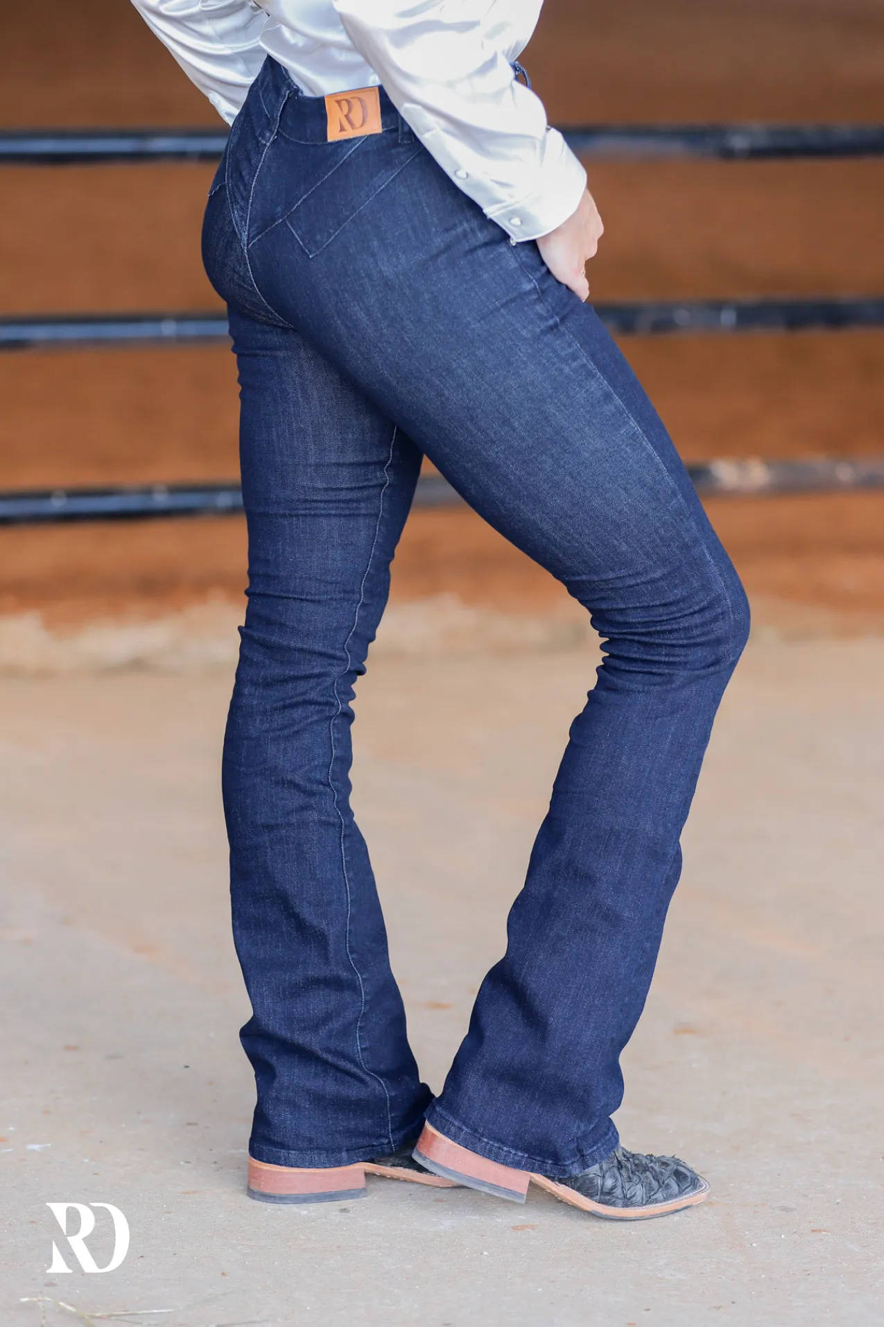 JOLENE BOOTCUT JEANS - DARK WASH